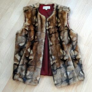 Faux fur vest brown beige by Elliott Lauren